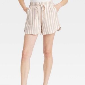 Women's High-Rise Linen Pull-On Shorts - Universal Thread - M